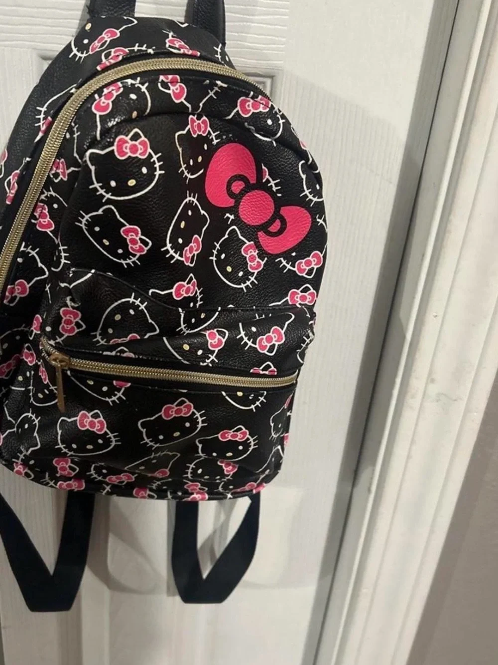 Hello Kitty playful hello